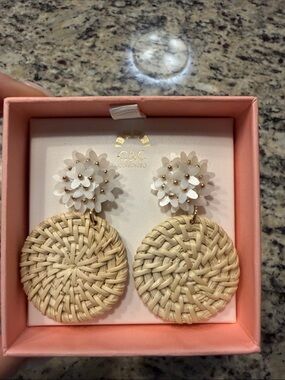 C&C California White Floral Top with Beige Woven Drop Earrings